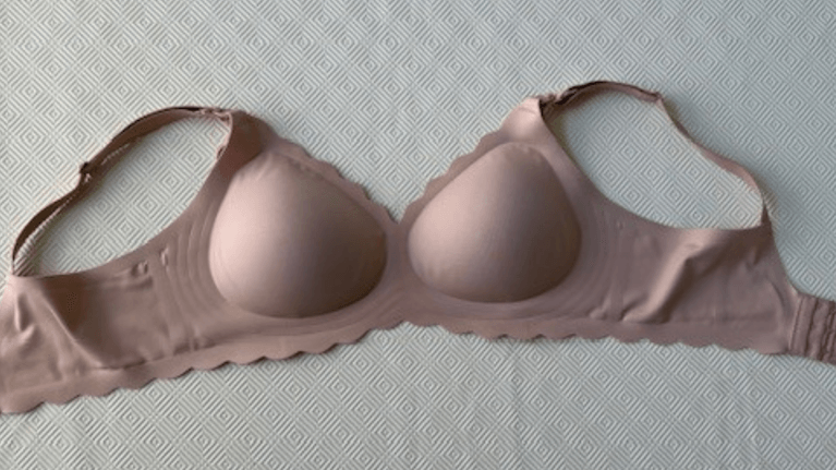 Momcozy M9 Breast Pump and YN46 Nursing Bra Review: A Vacation From Breastfeeding