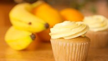 Banana Cupcakes with White Chocolate Ganache Icing