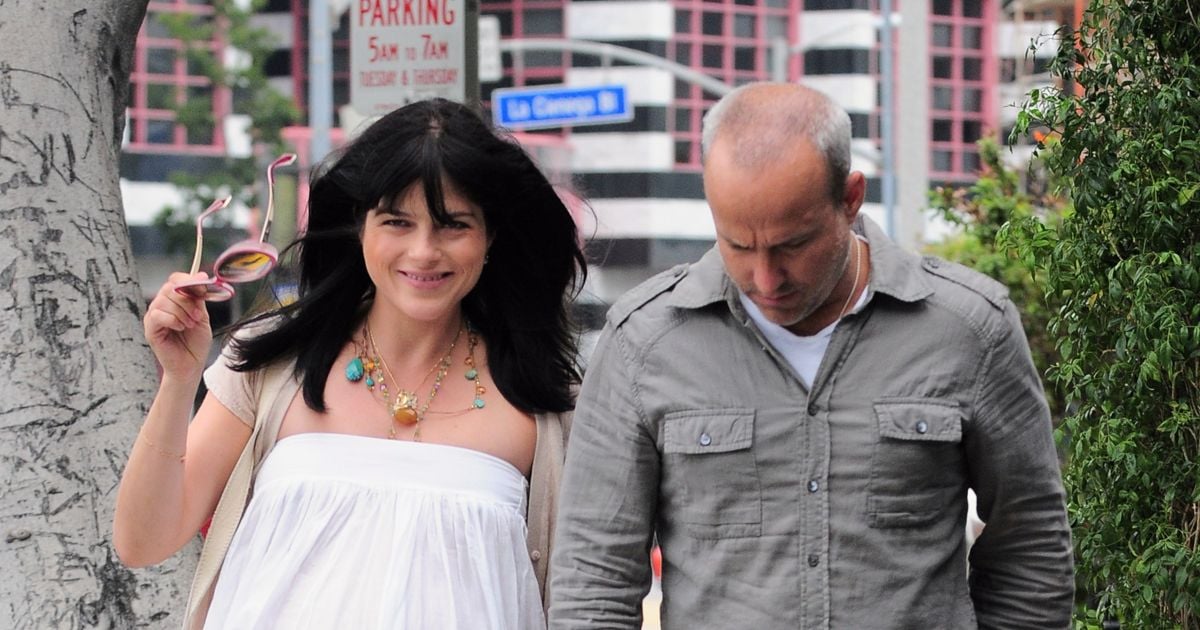 Bump watch Selma Blair 1 week overdue? Today's Parent