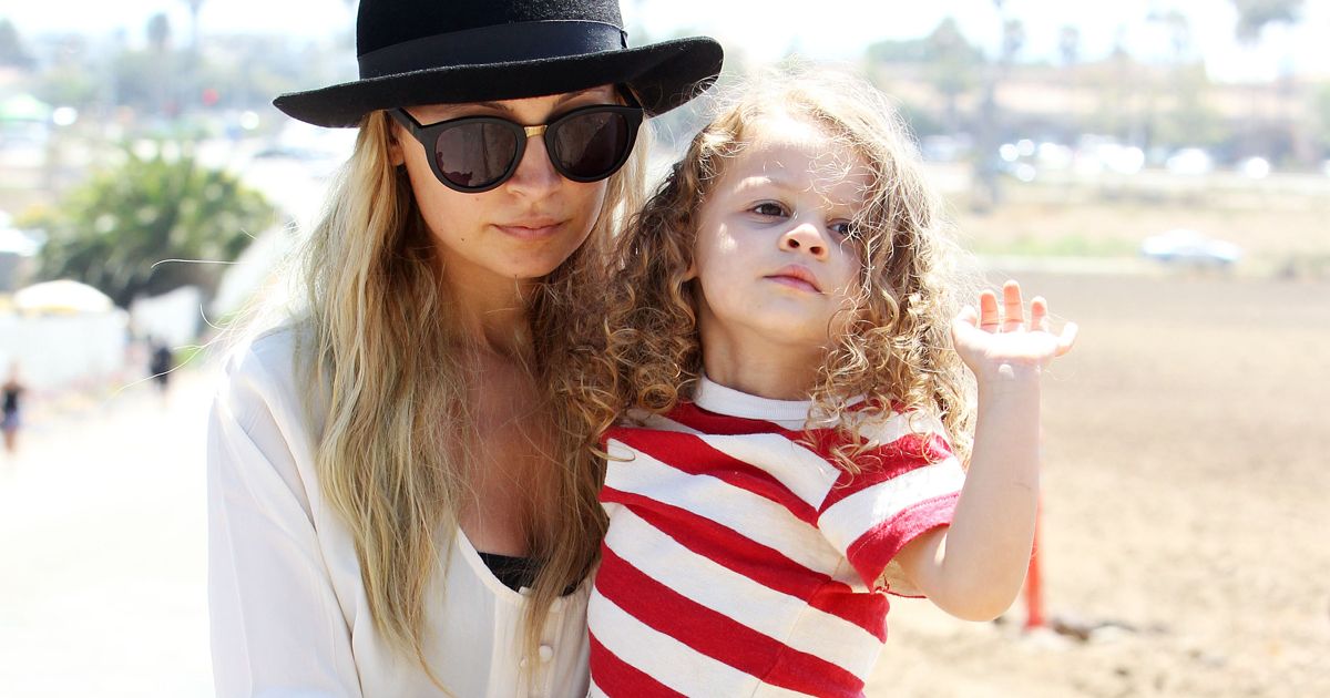 Nicole Richie & Harlow Madden