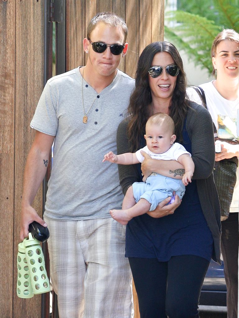 Family portrait (candid): Alanis Morissette