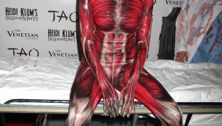 Guess the celebrity: Halloween edition (*crazy* costume!)