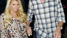Jessica Simpson: "It's true! I'm going to be a mummy!"
