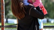 Jennifer Garner: Sunday at the park with Violet and Seraphina