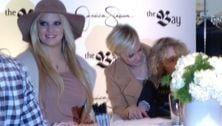 Jessica Simpson and Ashlee Simpson & BRONX MOWGLI LIVE in TO!