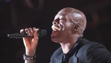 Seal talks to Ellen about his breakup with Heidi Klum, sings "Let's Stay Together" (video)