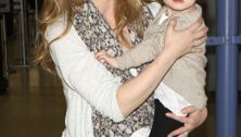 Sarah Michelle Gellar is jealous of her stay-at-home-dad hubby, Freddie Prinze Jr.