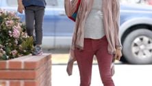 Bump watch: Alessandra Ambrosio wearing the latest spring trend