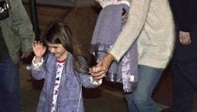 Look at how big Suri Cruise is...
