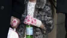 The kid's got style! Suri Cruise in bright red tights (adorbs!)
