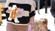Jennifer Garner takes the girls to the nail salon