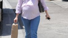 Alyson Hannigan: Pretty-in-pink bump watch