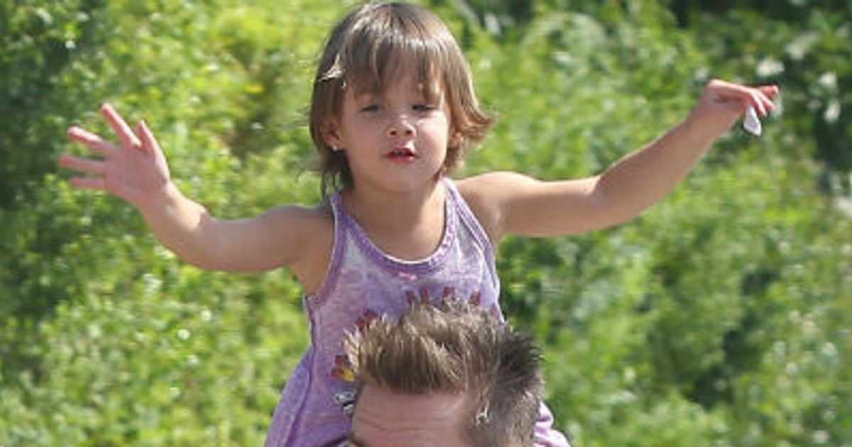 Mark McGrath and his adorable family Today's Parent(02)