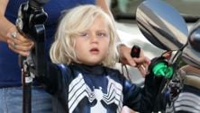 Gwen Stefani's kid pumps gas with the nanny