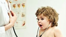 Tips to help relieve your child's fear of the doctor