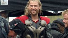 Handsome dad alert: Chris Hemsworth in Thor 2!