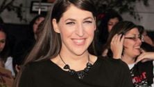 Mayim Bialik DIVORCING!
