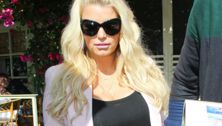 Pregnant Jessica Simpson: Spotted at The Ivy