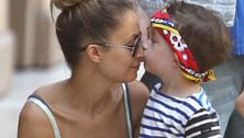 Celebrities kissing: Mwah!!