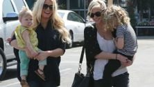 Jessica and Ashlee Simpson out with their babies