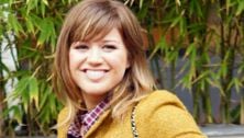 Kelly Clarkson shares photo of baby River Rose