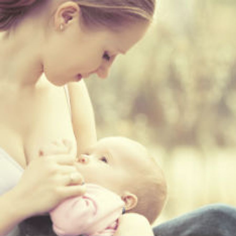 Breastfeeding and pumping: 8 tried and true tips