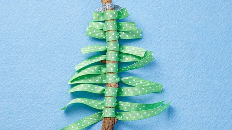 DIY-ribbon-tree-article