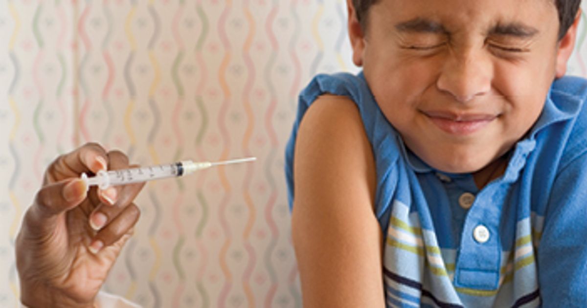 How to help kids the fear of needles Today's Parent Today