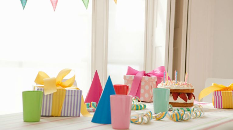 8 ways to save money on party supplies