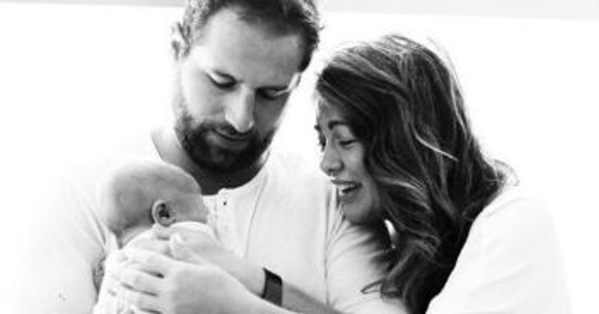 Jillian Harris shares superintimate postbirth photos Today's Parent(02)