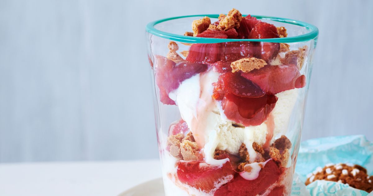 Roasted Rhubarb and Vanilla Frozen Yogurt Parfait recipe - Today's Parent
