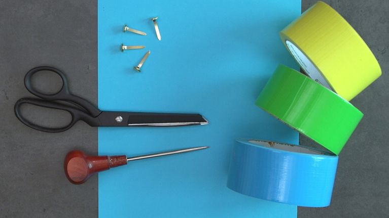 How to make a duct-tape tray