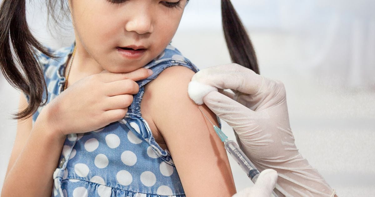 What you say to your kid before a needle can make it hurt less Today