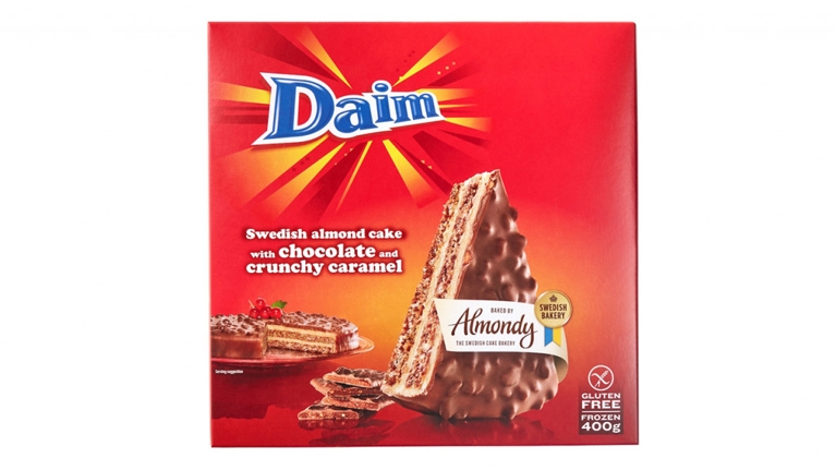 Daim swedish almond cake with crunch almonds