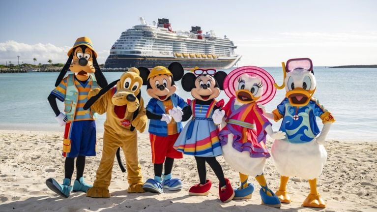 Mickey Mouse, Minnie Mouse and their favorite pals meet guests on Disney Castaway Cay with beach wear that celebrates the fun, colorful and natural environment of this tropical oasis.