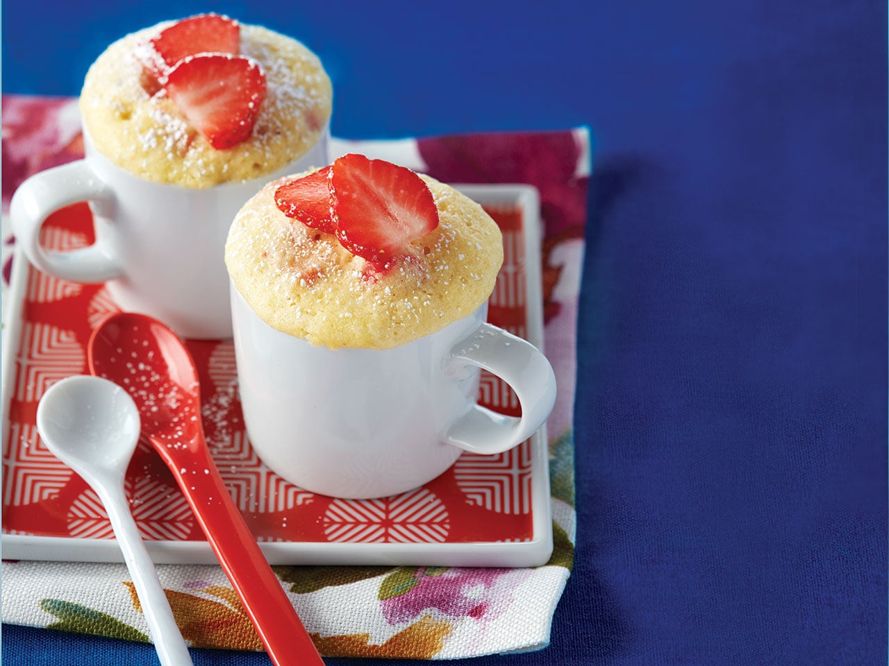 https://todaysparent.mblycdn.com/uploads/tp/2017/04/lemon-strawberry-mug-cake.jpg