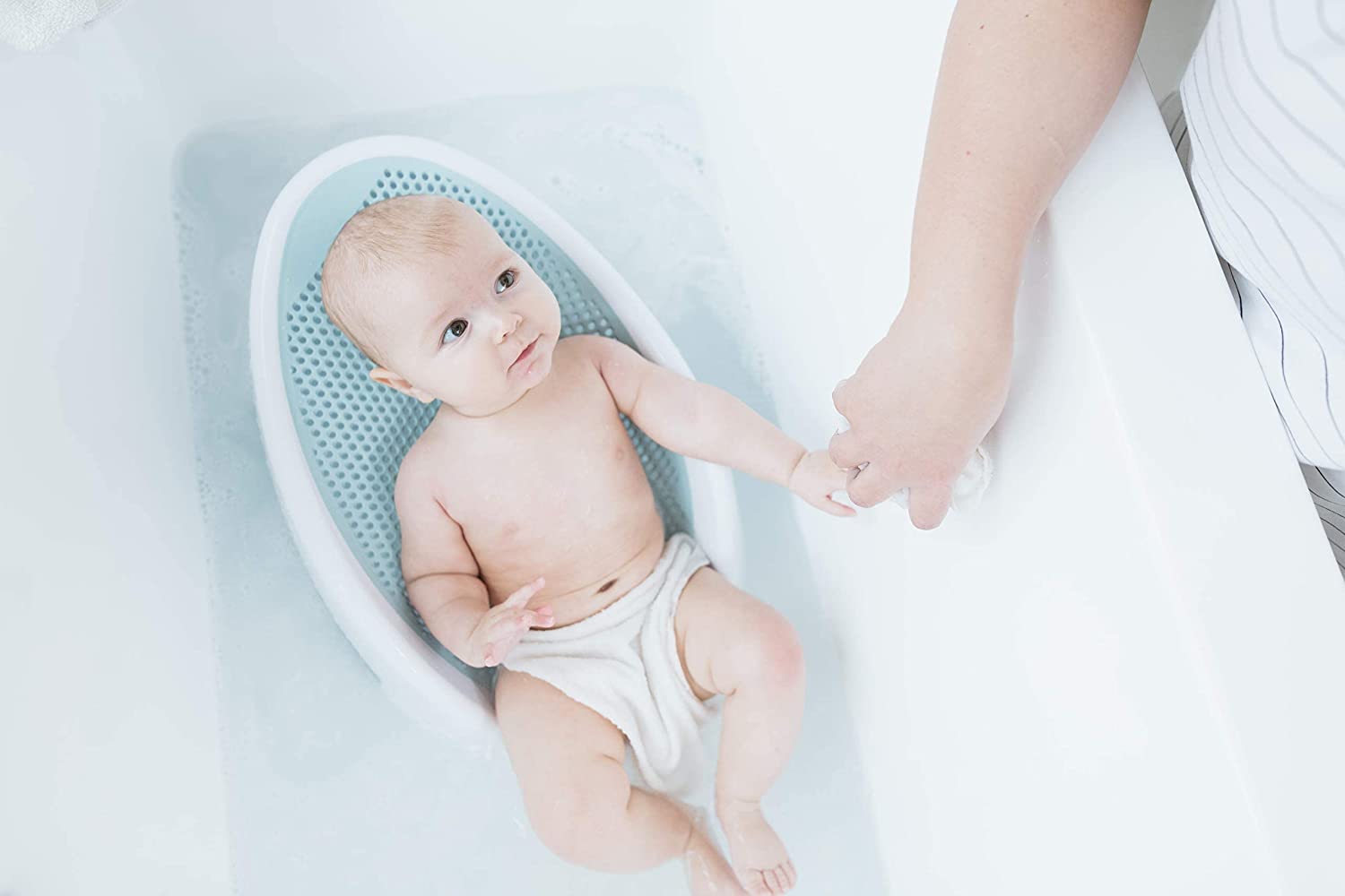 A safe way to bath your newborn baby! Angelcare Baby Bath